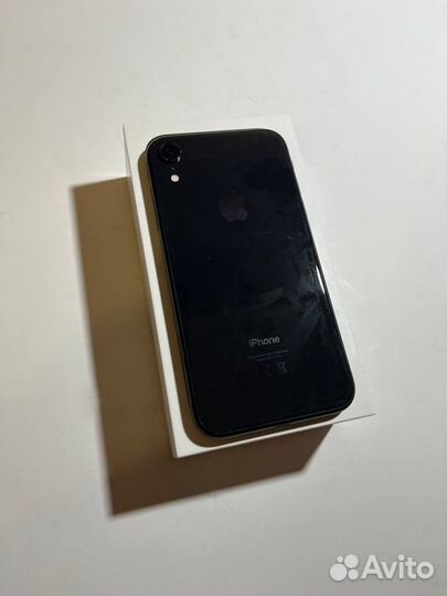 iPhone xr 64gb 79