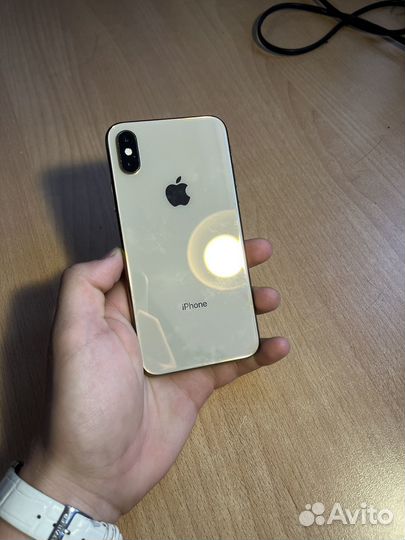 iPhone Xs, 64 ГБ