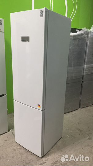 Холодильник Bosch KGN 39 VW 25 R