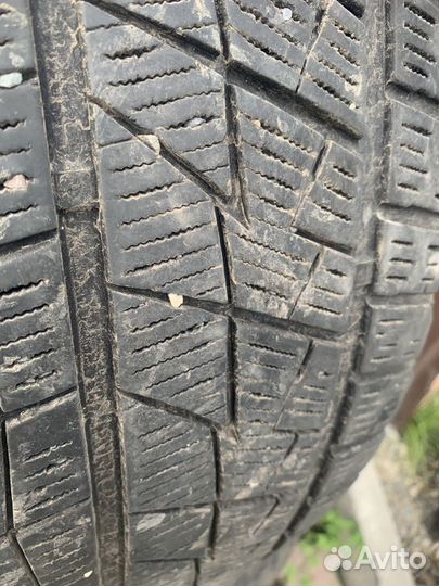 Bridgestone Blizzak Ice 275/45 R20