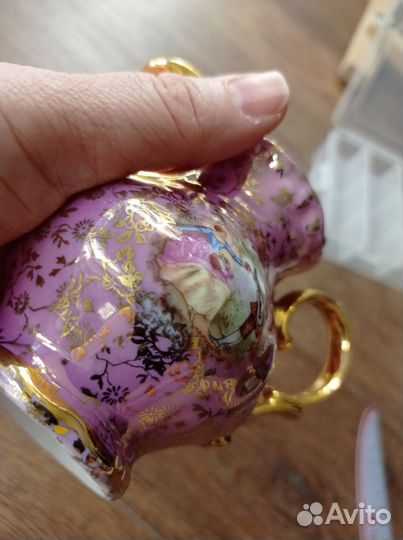 Фарфоровый молочник