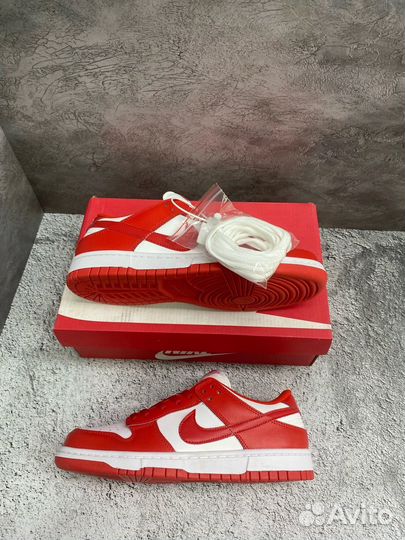 Кроссовки Nike sb dunk low red