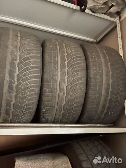 Michelin Agilis 255/35 R19