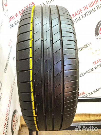Goodyear EfficientGrip Performance 215/60 R17 96H