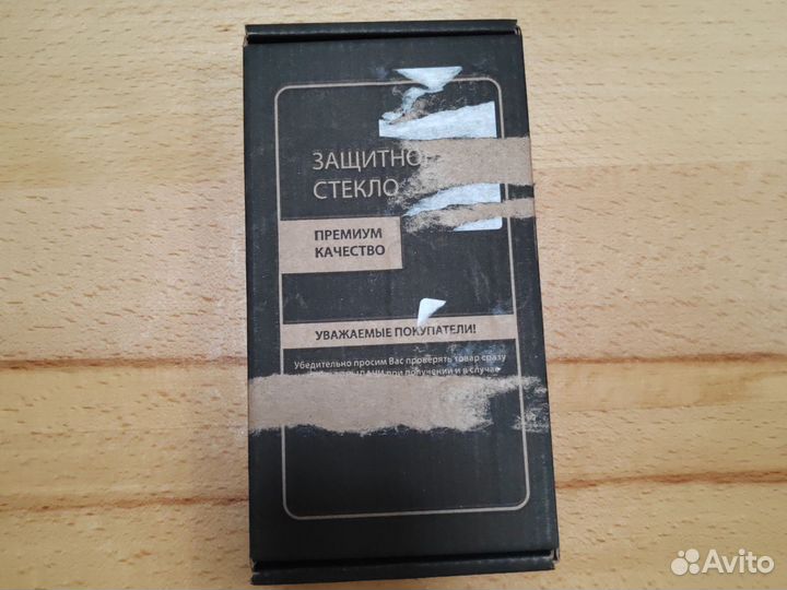 Защитное стекло на Honor 10i