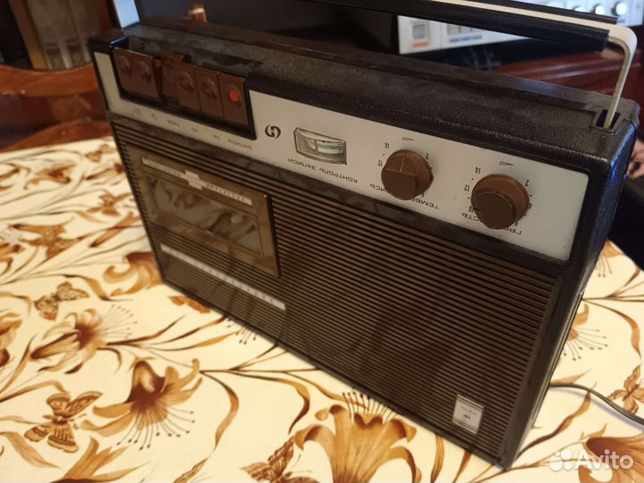 Советский кассетный магнитофон 