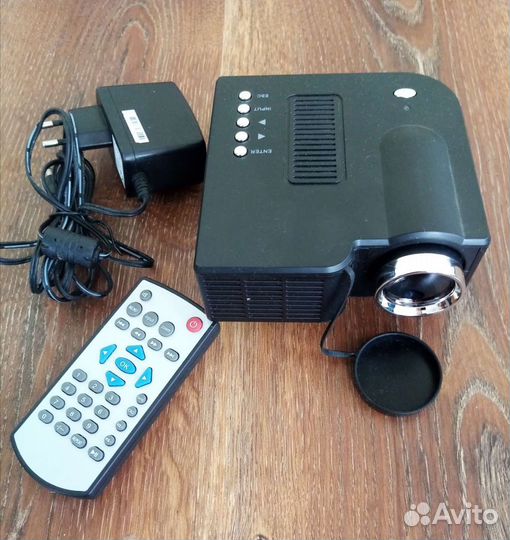 LED проектор UC28 +