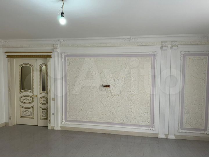 2-к. квартира, 70 м², 1/5 эт.