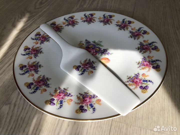 Блюдо под торт с лопаткой