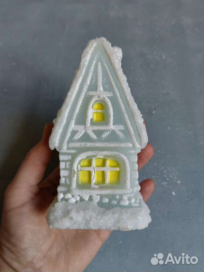 Свеча дом. Зимний домик. Новогодняя свеча