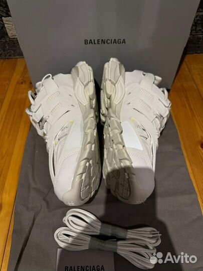 Кроссовки balenciaga track Белые