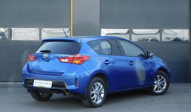 Toyota Auris: фото владельца