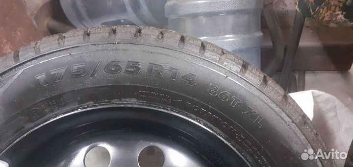 R14 Nokian Tyres Nordman 7 175/65, PCD 4x98 DIA 10