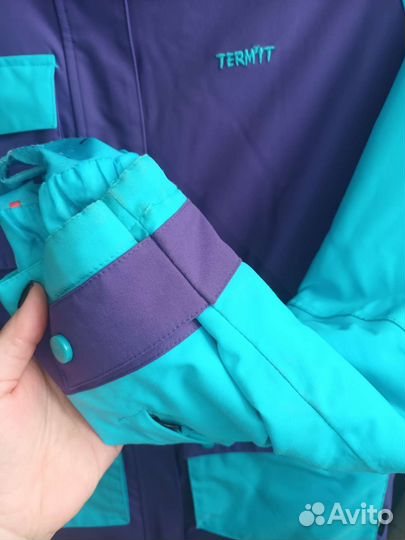 Горнолыжная женская куртка