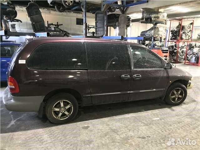 Разбор на запчасти Chrysler Voyager