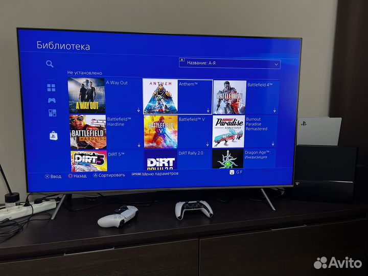 Sony PlayStation 4 с играми + 2 геймпада