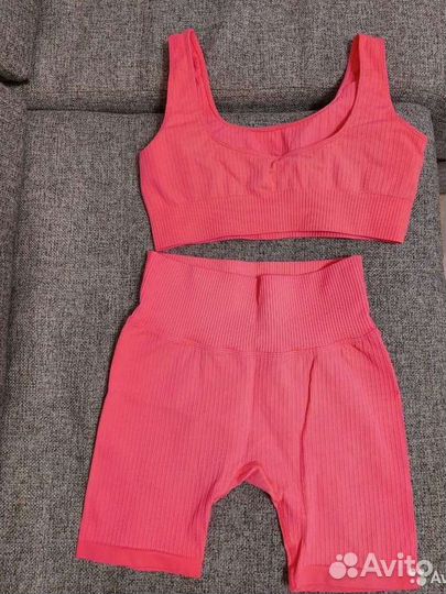 Спортивный комплект для фитнеса