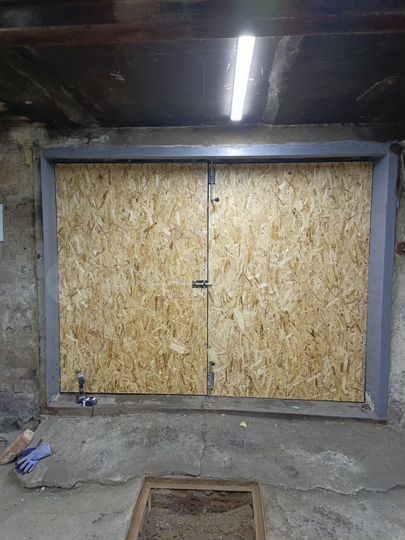 Гараж, > 30 м²