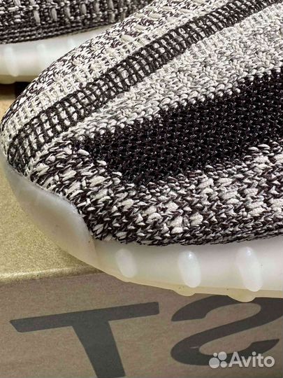 Кроссовки Adidas Yeezy