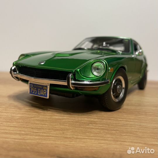 Модель автомобиля Datsun 240Z Nissan 1:18
