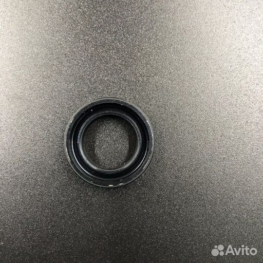 Уплотнение гидроподъемника Yamaha 55-90 (63P-43822