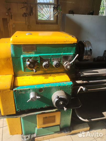 Токарный станок