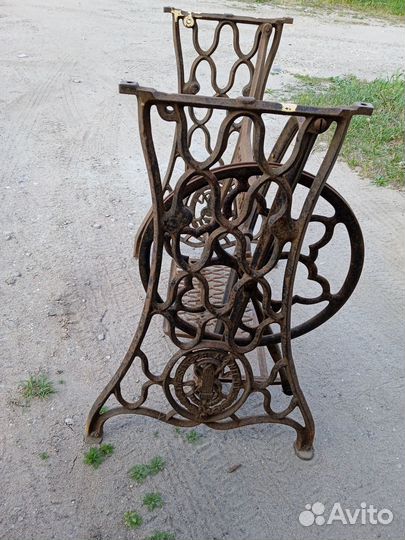 Чугунная станина от швейной машинки Singer