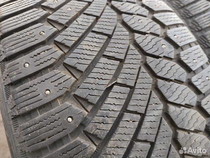 Gislaved Nord Frost 200 275/40 R20