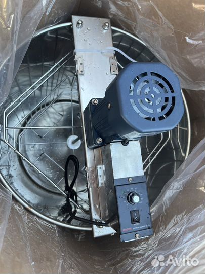 Медогонка 2х рамочная и 4-х рамочная