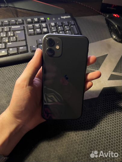 iPhone 11, 64 ГБ