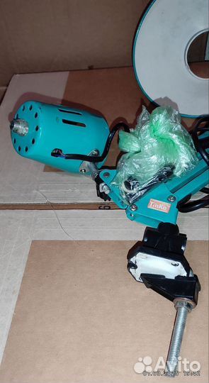 Светильники настольные 220В