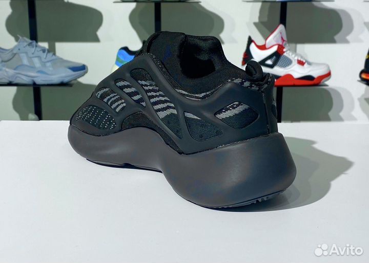 Adidas Yeezy Boost 700 Black Premium VR5