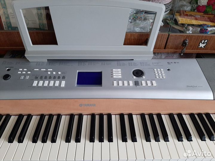 Электронное пианино yamaha