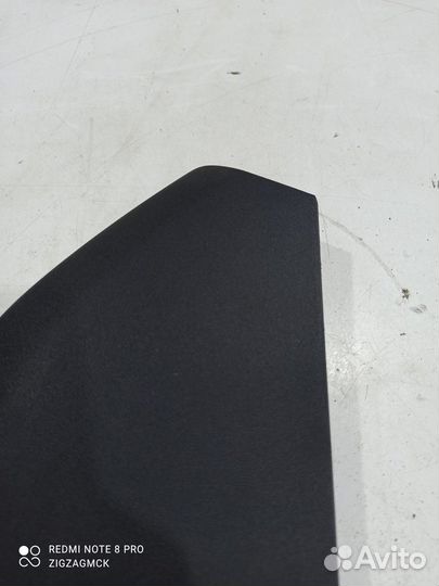 Накладка (пластик) салона правая (Volvo V90 II)