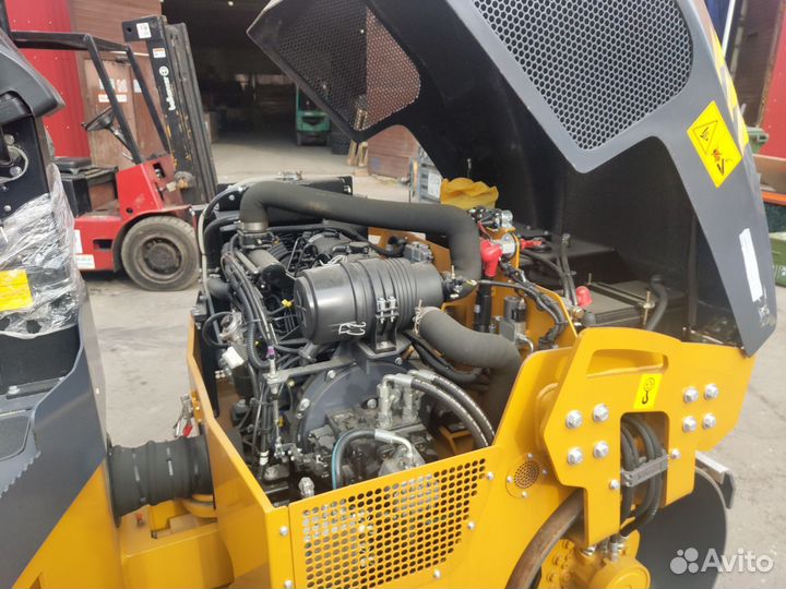 Дорожный каток XCMG XMR303, 2023