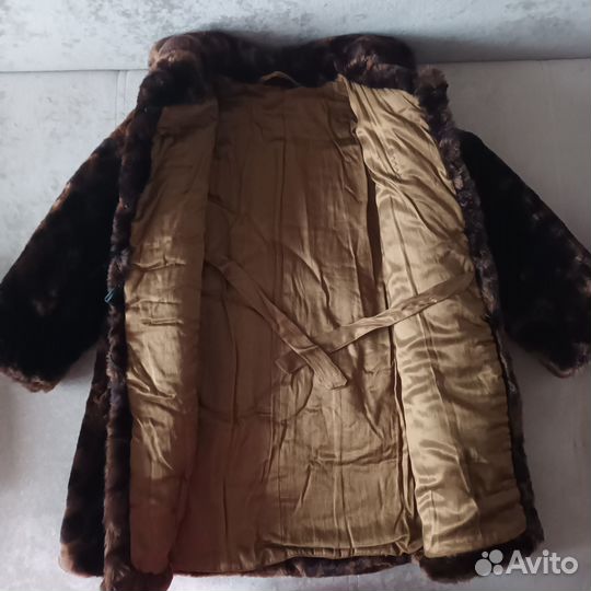 Продается детская мутоновая шубка