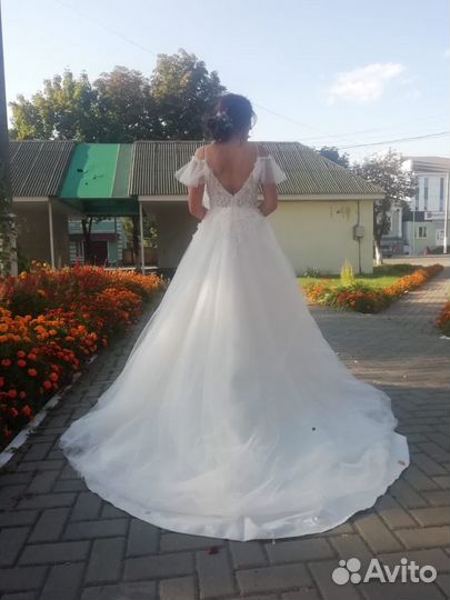 Продаётся свадебное платье