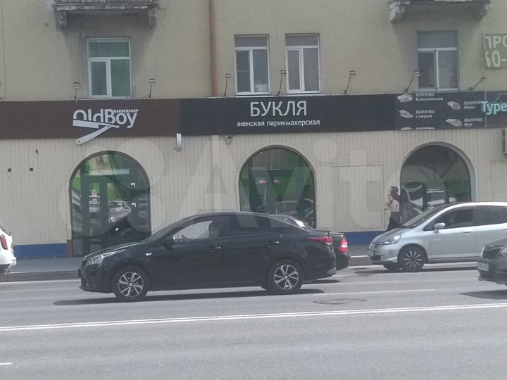 Самый центр,первая линия, 64 м²