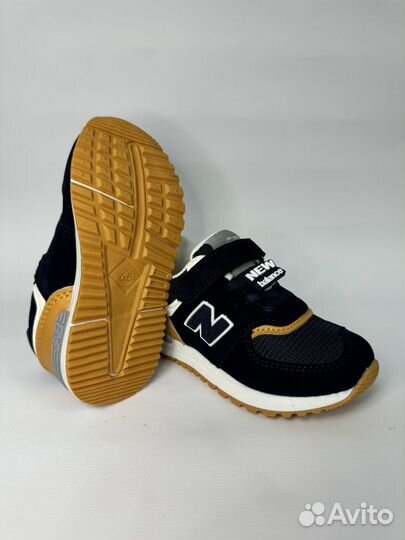 Детские кроссовки new balance