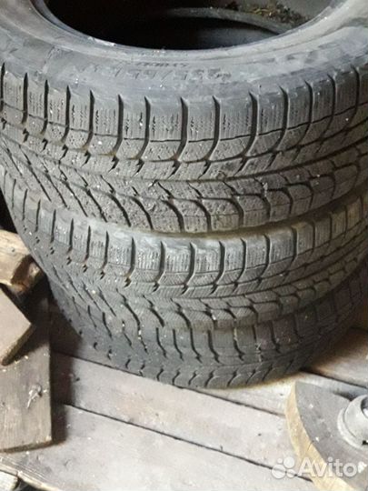 Michelin Latitude X-Ice 235/65 R17 104