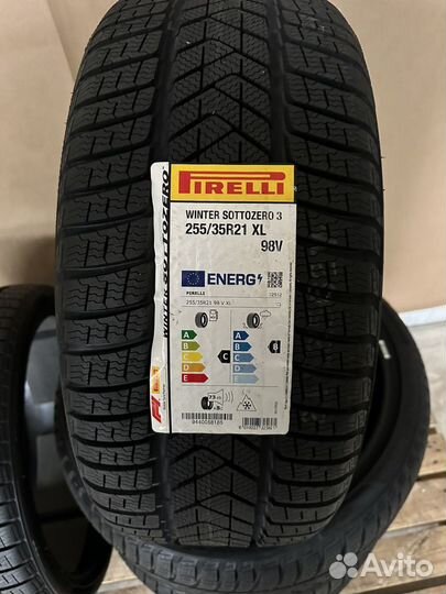 Pirelli Winter Sottozero 3 285/30 R21 и 255/35 R21 100W