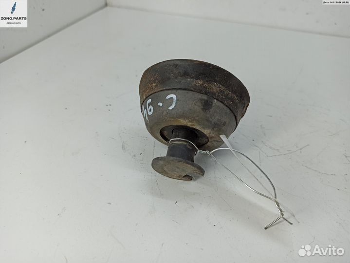 Опора под домкрат (поддомкратная подушка) на Mercedes W202 (C)