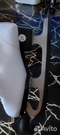 Коньки для девочки 26 р-р