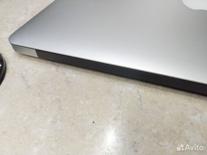 Macbook air 13 2017 выпущен в 2019