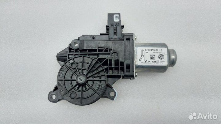 Моторчик стеклоподъемника задний левый Volkswagen