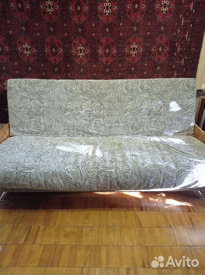 Диван 140 см/200