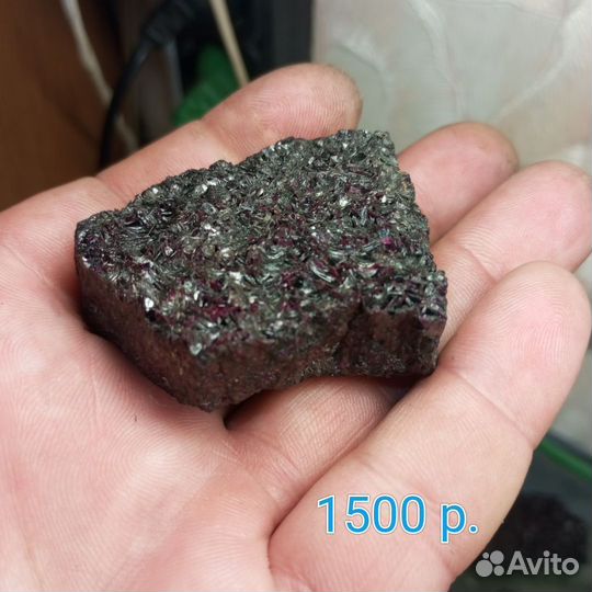 Минерал Рубин в Спекулярите