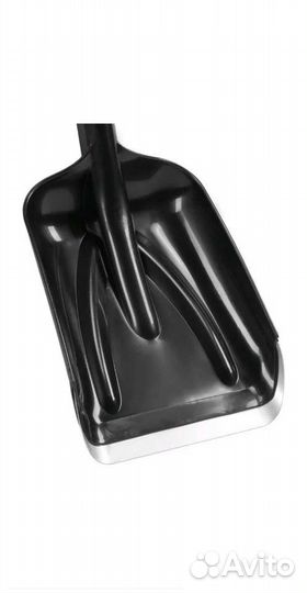 Лопата для уборки снега