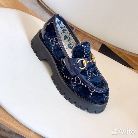Лоферы женские Gucci