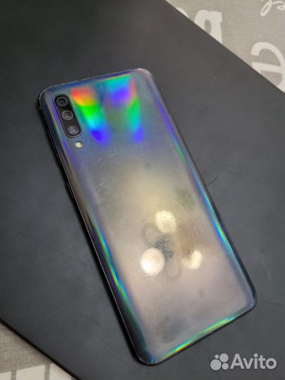 Samsung Galaxy A50, 4/64 ГБ